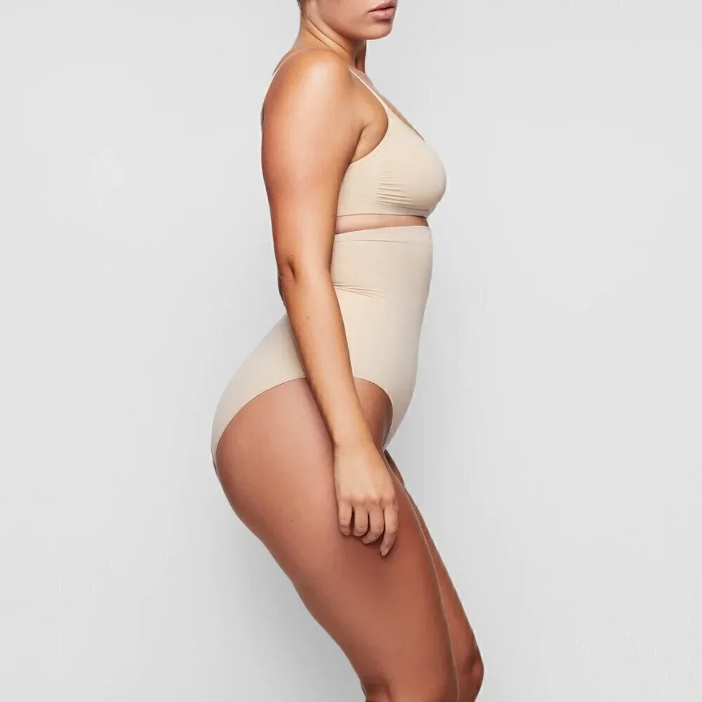 SKIMS Sculpting High Waist Briefs in Clay Size Small / Medium